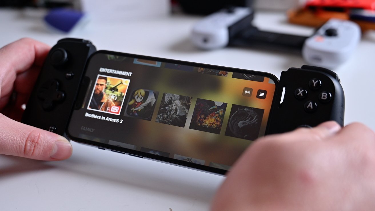 Tay cầm điện thoại Razer Kishi V2-Gaming Controller for iPhone