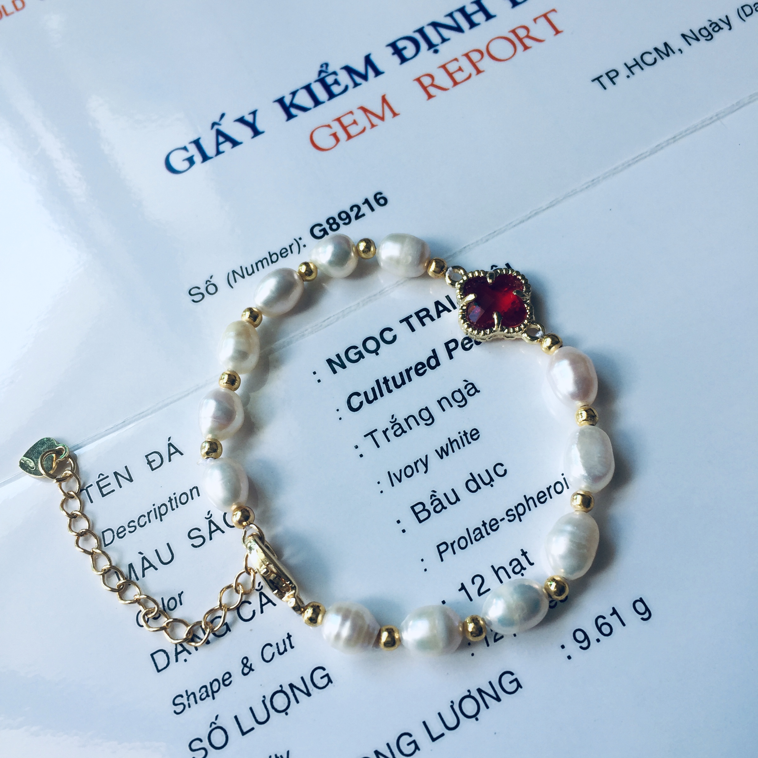 Combo lắc tay cỏ bốn lá nữ, chất liệu Ngọc Trai thật, cấu trúc vân tay, Màu Trắng Ngà, hạt bầu dục 6li, kèm Giấy kiểm định sản phẩm mẫu tại SJC, Kèm hộp đựng Hoa Hồng – Mẫu Luxi green – CownX.02