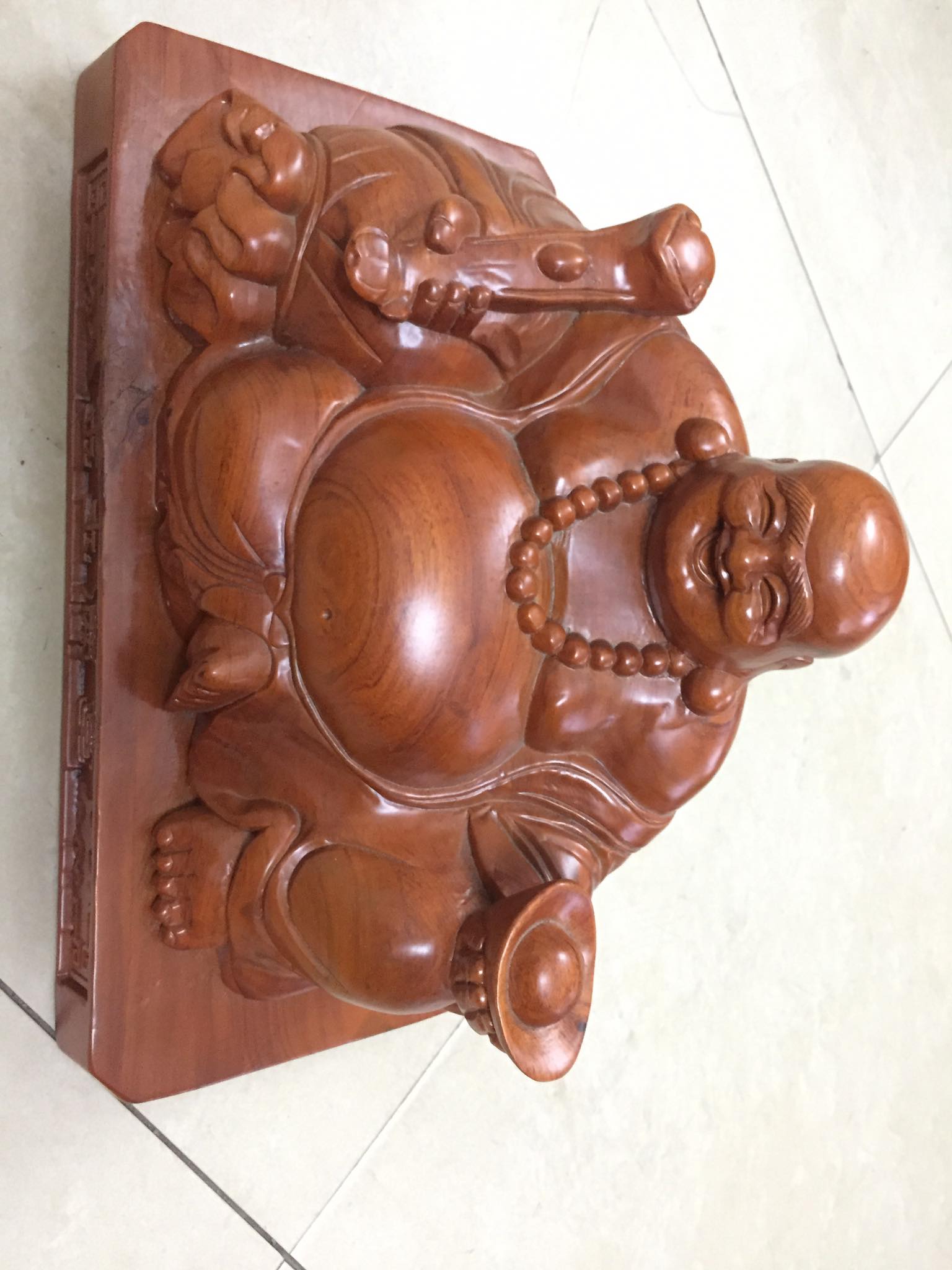 Tượng phật di lặc, đế chạm chữ vạn sự như ý, gỗ hương, cao 24 x ngang 40 cm x sâu 20cm