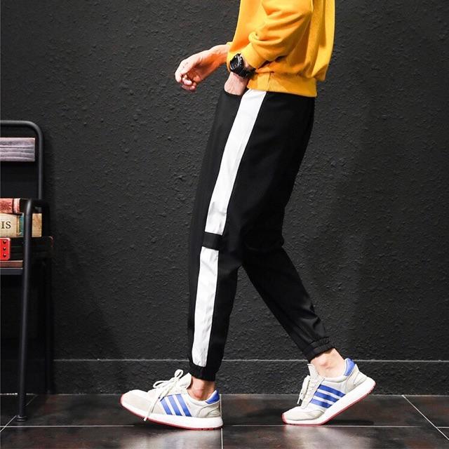 QUẦN JOGGER THỂ THAO SỌC TRẮNG