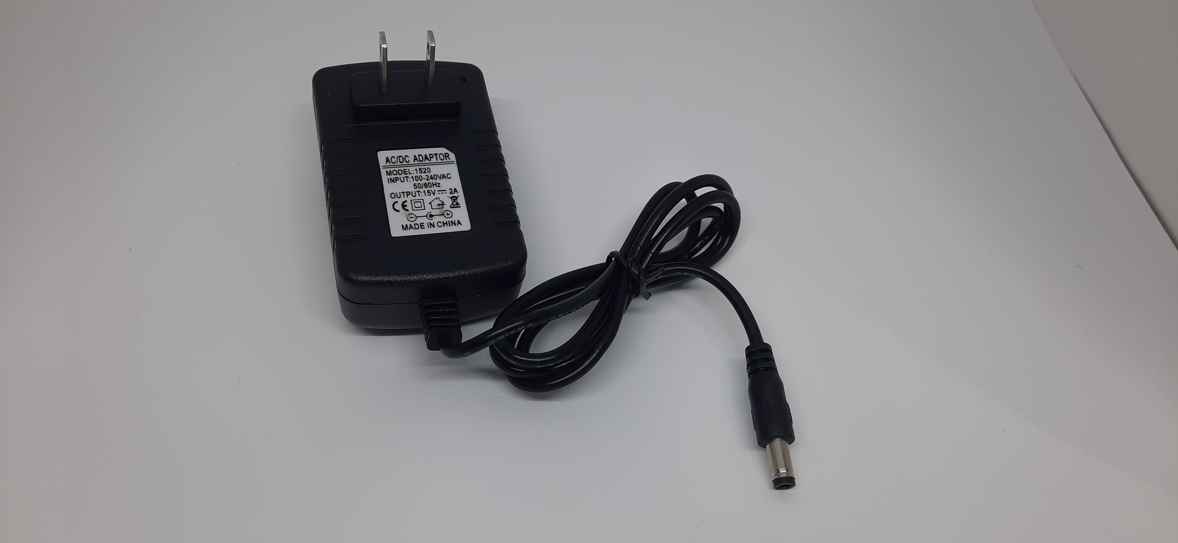 Adaptor Sạc 15V-2A Chân phi 5.5x2.5