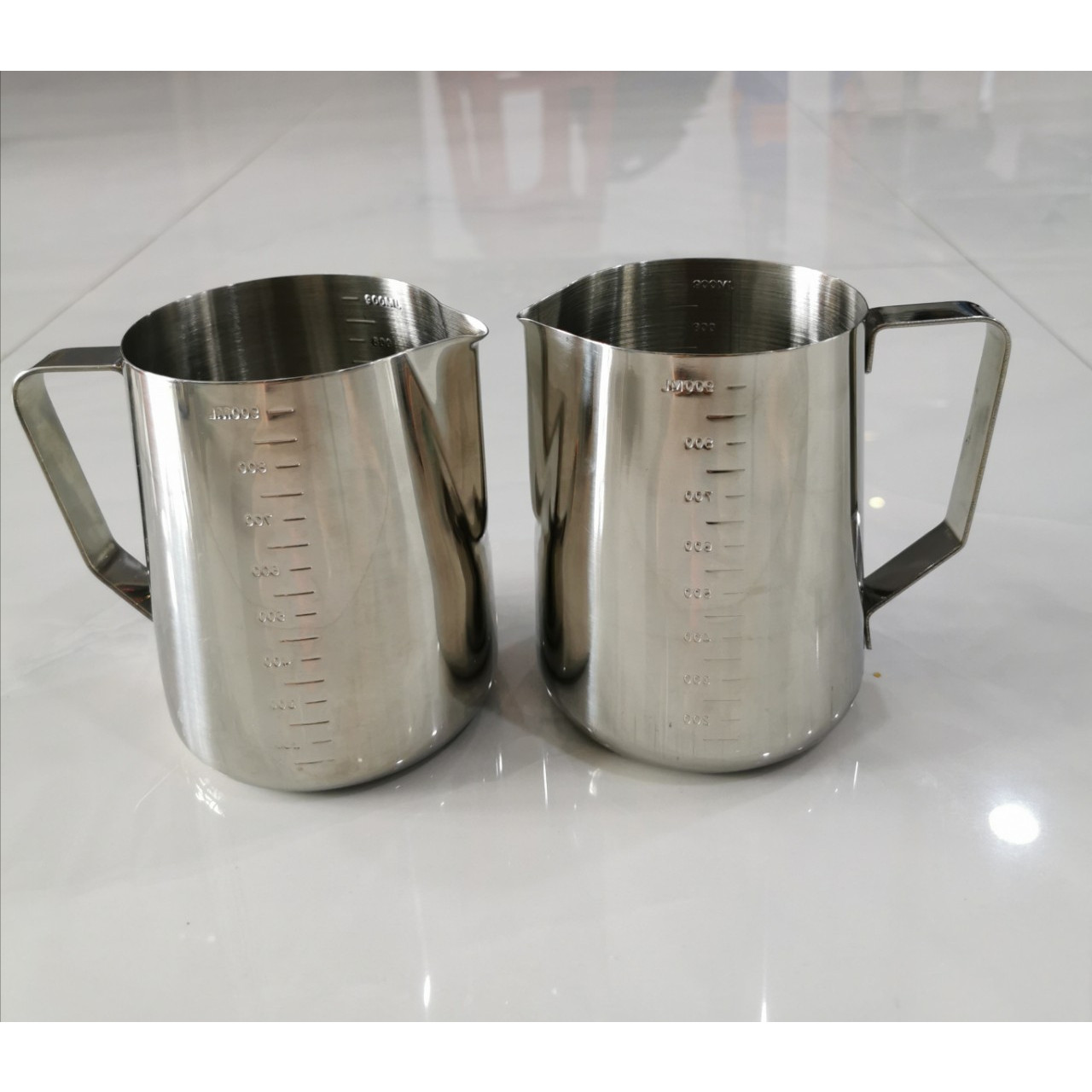 Bộ 2 ca đánh sữa inox có vạch định lượng 1000ml