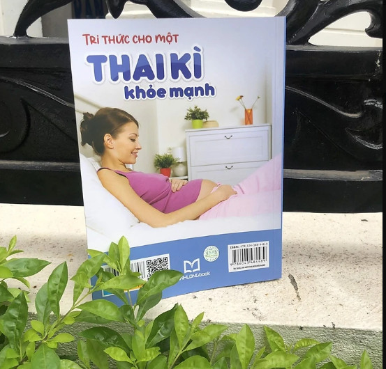 Combo Sách - Tri Thức Cho Một Thai Kì Khỏe Mạnh + Bách Khoa Thai Nghén Sinh Nở Chăm Sóc Em Bé (TB) + Bách Khoa Nuôi Dạy Trẻ Từ 0-3 (TB) (Minh Long Books)