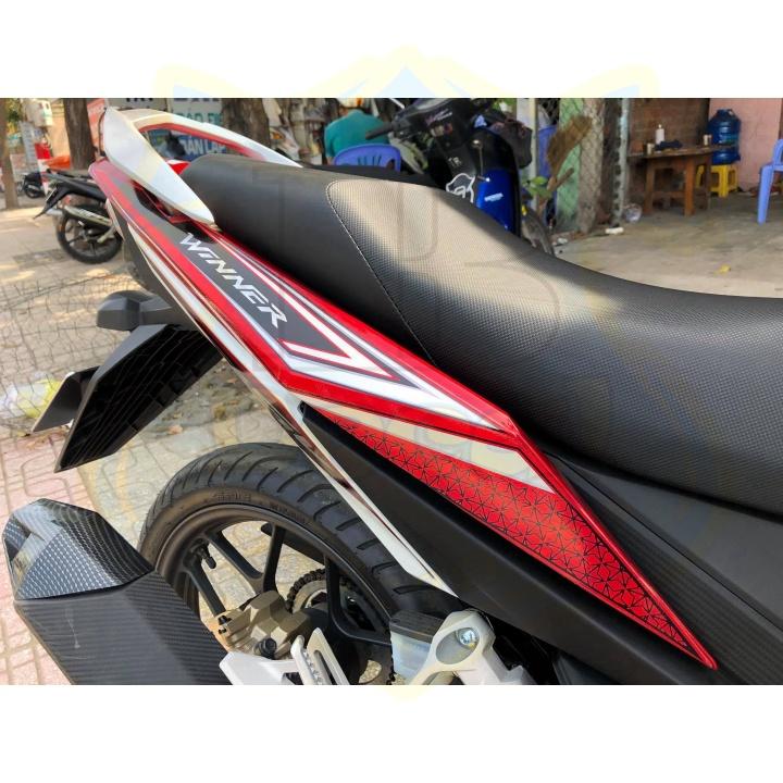 Tem rời winner đỏ