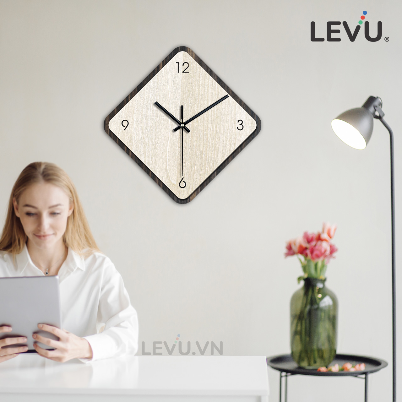 Đồng Hồ Treo Tường độc lạ LEVU DH08 phong cách Châu Âu
