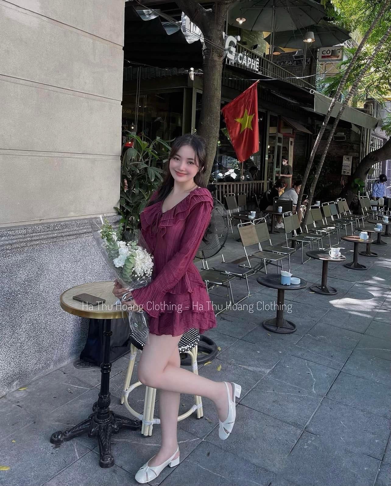 SET ĐI CHƠI, SET 2 MÓN ÁO TƠ BÈO TAY DÀI CỔ V PHỐI CHÂN VÁY CỰC HOT