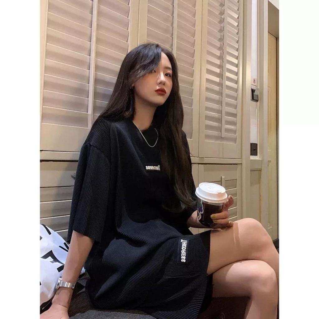 Bộ Áo Thun Unisex Kèm Quần Short Ống Rộng In Chữ THEDRESS Nổi