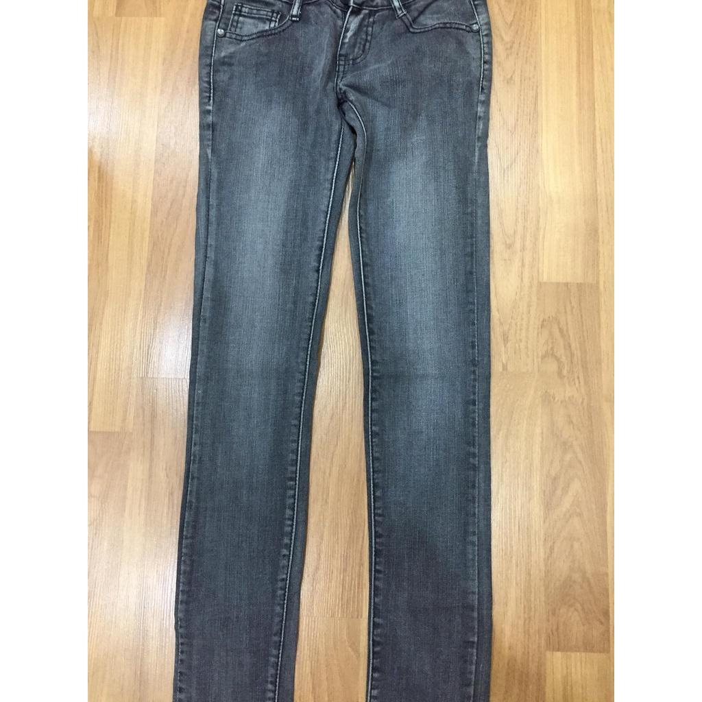 1 quần bò jeans ghi xám size 25 nữ ghi xám