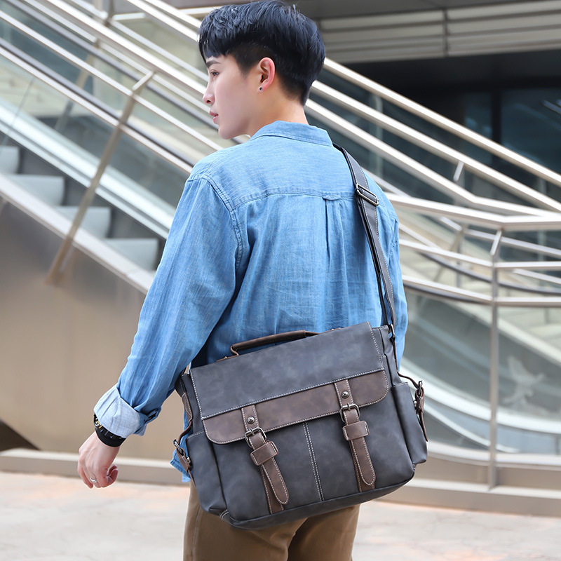 Túi đeo chéo nam DA BÒ THẬT phong cách mới  - BEE GEE DCN9252G