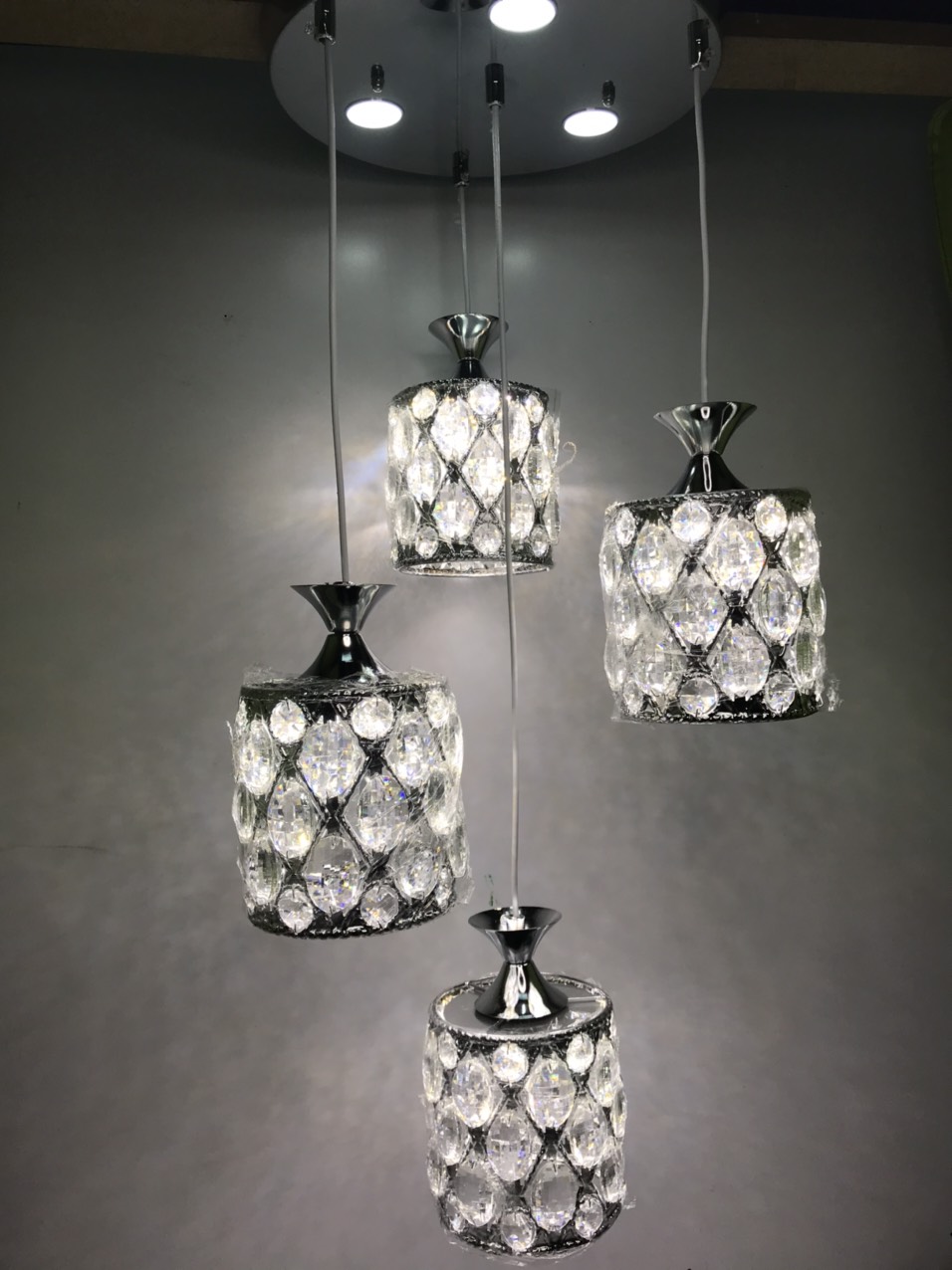 Đèn thả 4 bóng 3 chế độ 1549/4