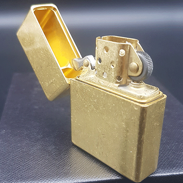 Vỏ Hột Quẹt Bật Lửa Xăng Đá Zorro Z27010 Thiết Kế Sang Trọng Độc Đáo - Dùng Xăng Bấc Đá Cao Cấp
