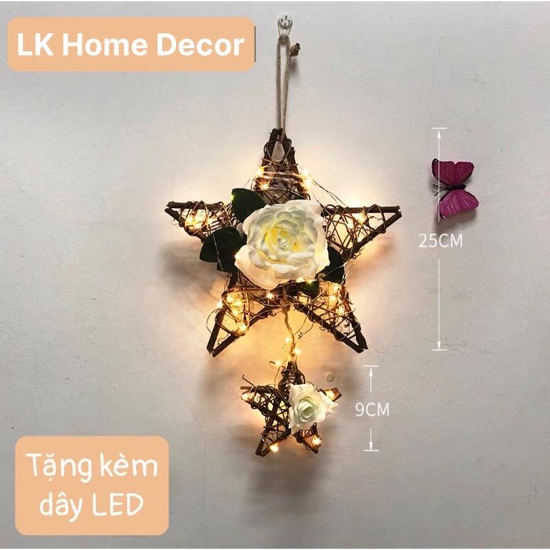 Phụ kiện treo tường Set ngôi sao 5 cánh có gắn hoa kèm đèn LED treo tường trang trí phòng ngủ, bàn học , nhà cửa