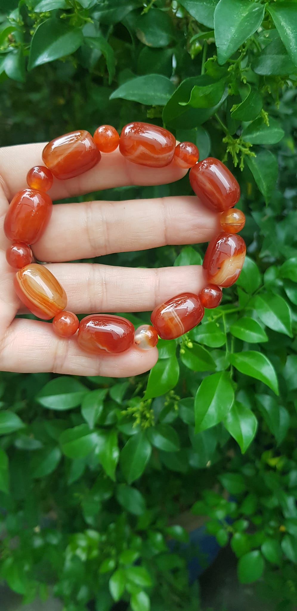 Vòng tay nữ đá mã não đỏ vân phối kiểu hạt thống hạt tròn size hạt 13mm Màu đỏ đậm nhạt vân tự nhiên nữ mệnh hoả mệnh thổ đeo may mắn rẻ xinh đẹp ạ