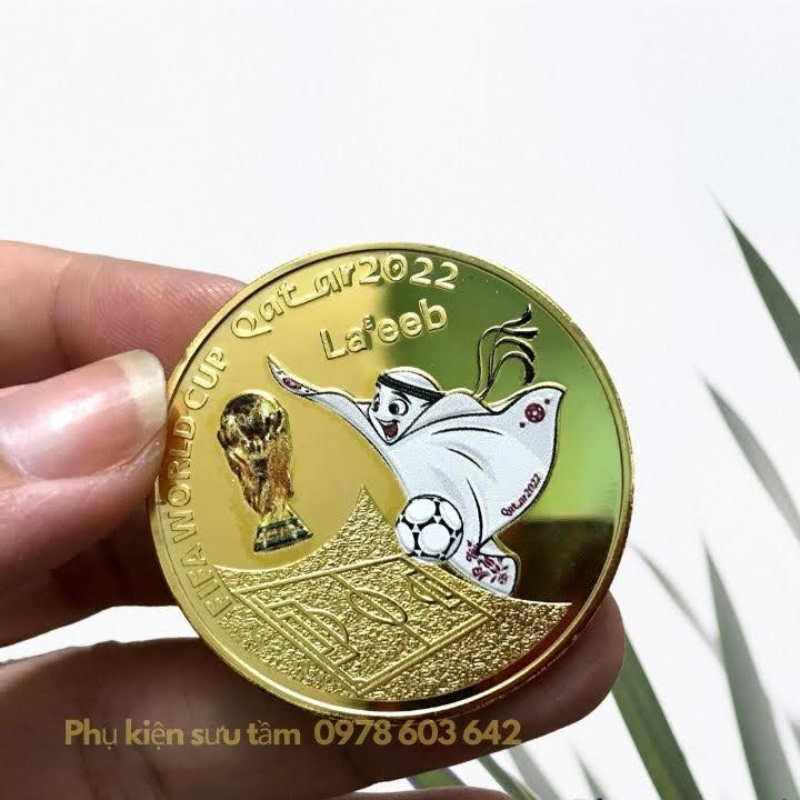 Xu Lưu Niệm World Cup 2022 In Màu, đường kính: 4cm, màu vàng - SP005993
