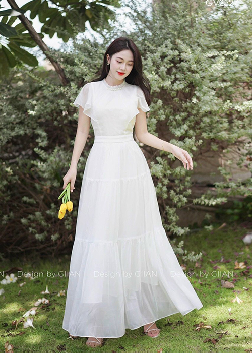 Đầm Maxi Voan 2 Lớp Cổ Cao Đính Kèm Tay Bèo Thời Trang