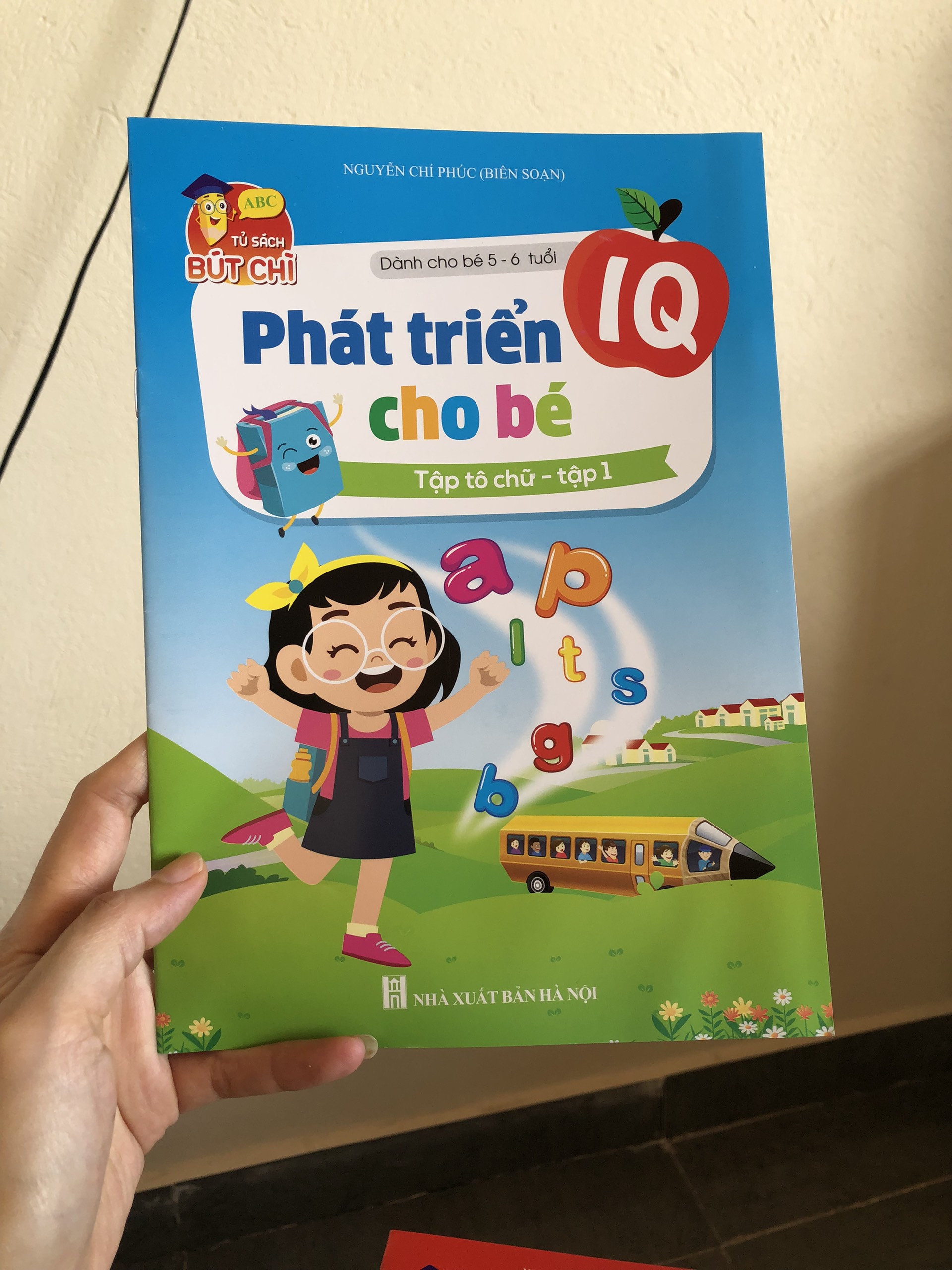 Bộ 8 Cuốn Phát Triển IQ Cho Bé Dành Cho Bé 5-6 Tuổi Bé tập so sánh