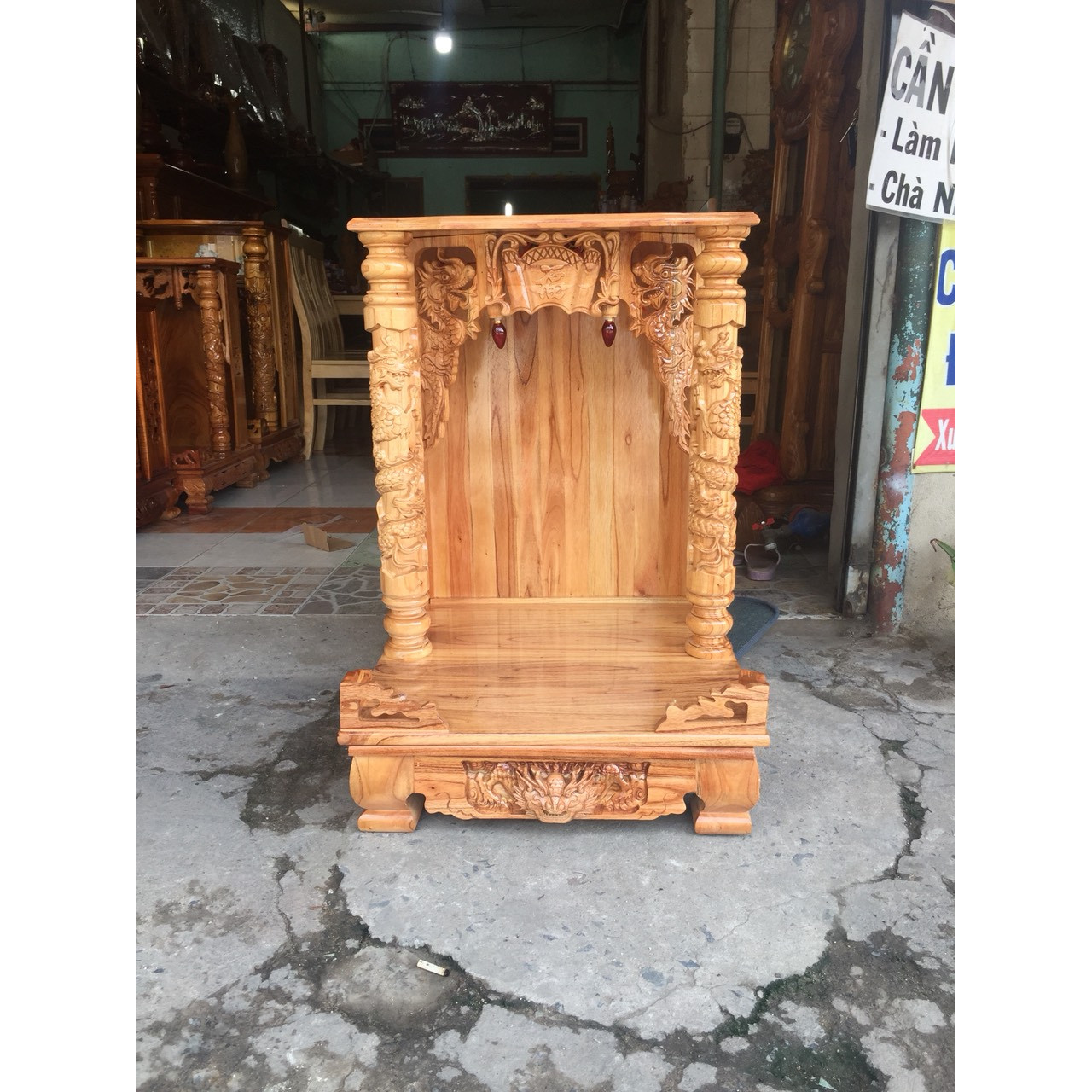 Bàn thờ ông địa thần tài gõ xoan 56 x81