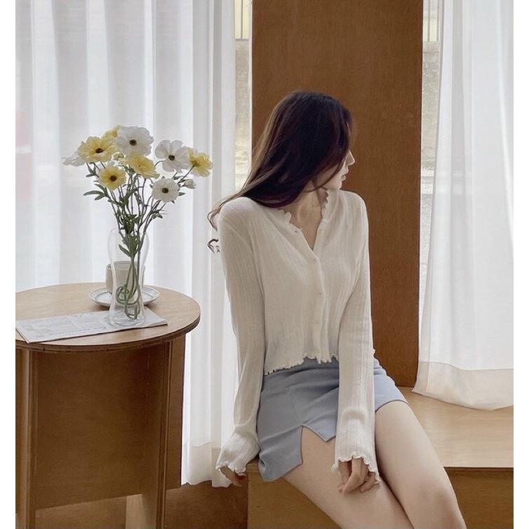 064 - SET ÁO TRẮNG NÚT GÀI CUỐN BIÊN CHÂN VÁY XANH