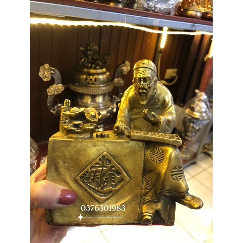 Tượng đồng phong thuỷ, Tượng ngài Quản gia bằng đồng phong thuỷ