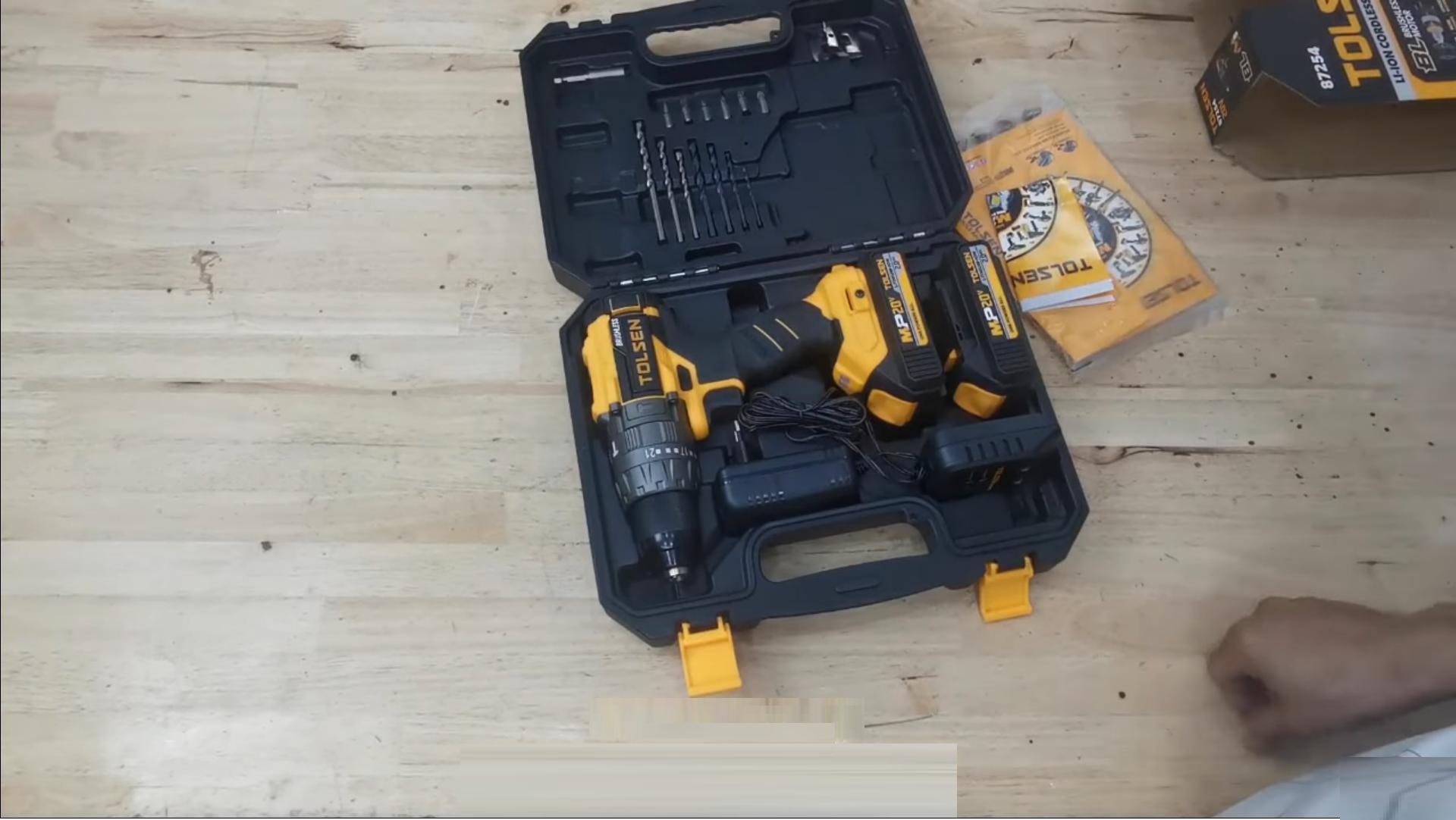 MÁY KHOAN PIN 20V 13MM CÓ BÚA ĐỘNG CƠ KHÔNG CHỔI THAN TOLSEN 87254 - HÀNG CHÍNH HÃNG