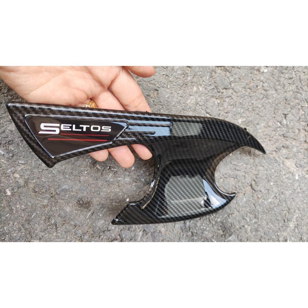 Ốp Tay +Hõm Cửa Xe Kia Seltos 2020 2021 Mẫu Carbon