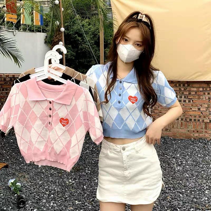Áo len nữ Montoghi dệt kim QUẢ TRÁM LOGO TIM cổ bẻ phối nút xinh xắn