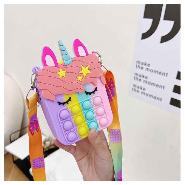 Túi silicon, túi xách đeo chéo nhỏ xinh, thời trang 2023 - trò chơi con mực, pop - it, đựng lì xì, đựng tỏi cho bé yêu