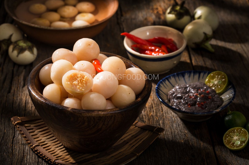 Cà Pháo Muối Ngâm Chua Ngọt Sông Hương Foods Hũ 370g