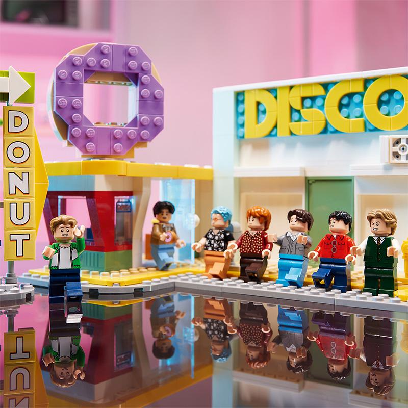 Đồ Chơi Lắp Ráp BTS Dynamite Lego Adults 21339 (749 chi tiết)