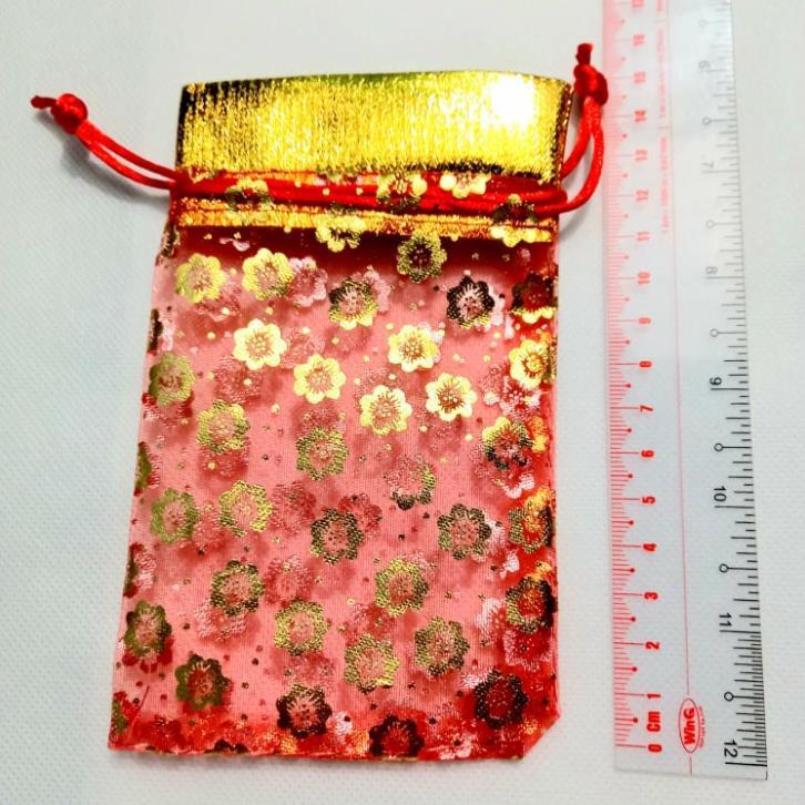 Túi voan đỏ kích thước 9x15cm có dây rút tiện lợi, đựng gạo muối, trang sức đem may mắn tài lộc bình an