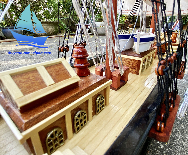 Mô hình thuyền buồm Gorch Fock dài 77cm, thuyền gỗ trang trí, quà tặng cao cấp cho khách hàng đối tác