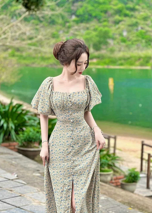 Đầm Lụa In Hoa Tay Phồng Đính Nút Bọc Thời Trang