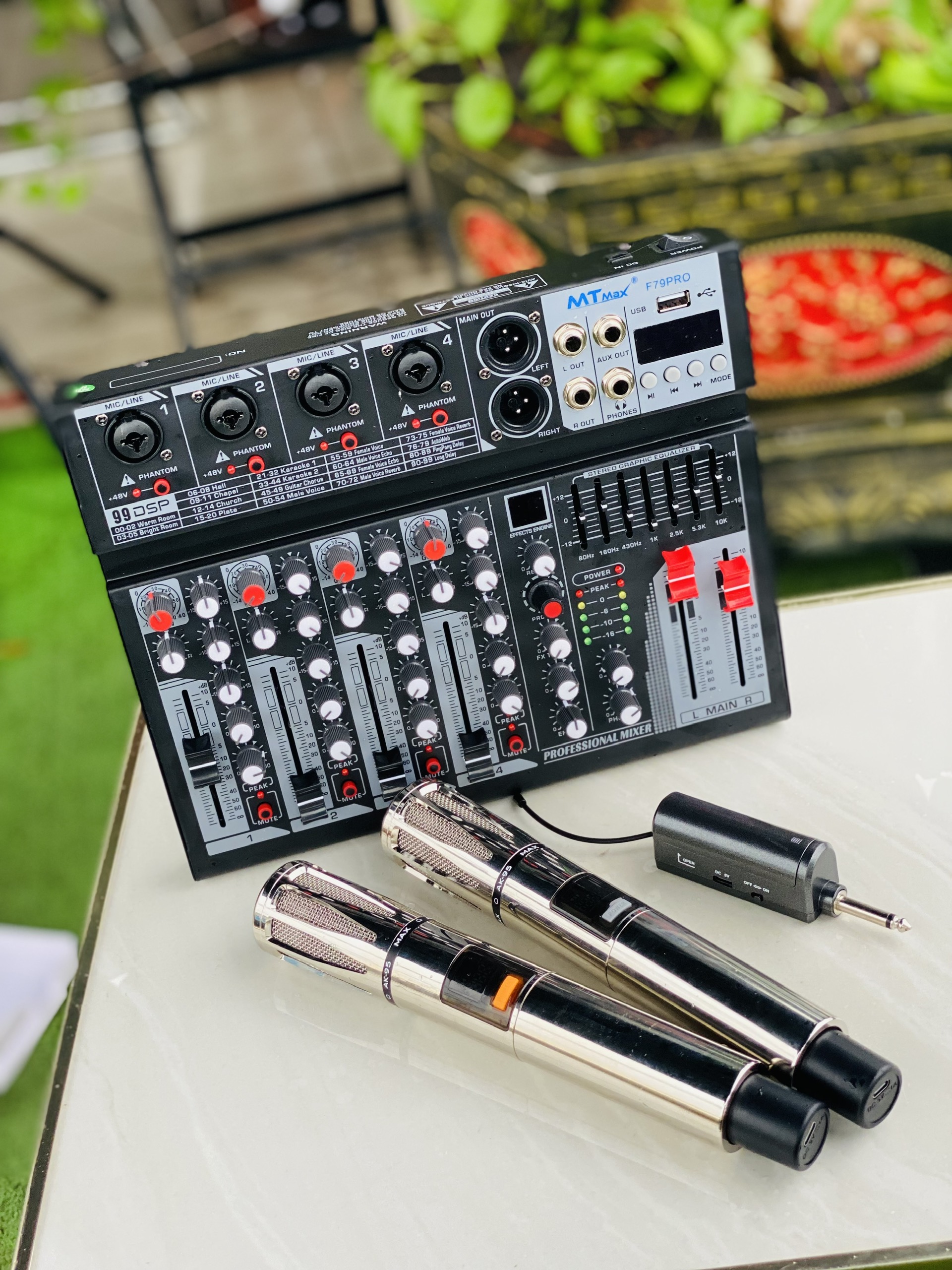 [tặng 2 dây canon hoa sen]  Combo  karaoke  nghe nhạc nâng cấp âm thanh gia đình sân khấu siêu hay mixer MTMAX F79 Pro + Micro Không Dây AK95 (Loại 2 Mic)  hàng nhập khẩu