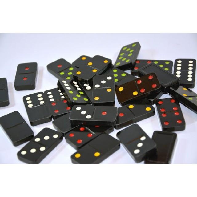 Cờ DOMINO HCM-GIÁ SỈ Làm từ melamine cao cấp, hình in rõ nét, bền bỉ.