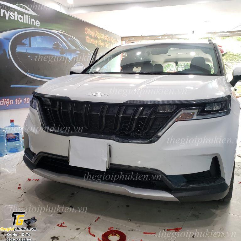 Bộ ốp trang trí viền đèn pha và viền ca lăng KIA Carnival 2022 nhựa ABS vân Carbon cao cấp