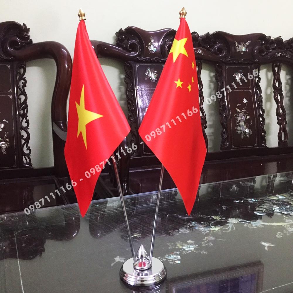 Cờ Để Bàn Đế Thép Loại cắm 2 cờ Việt Nam - Trung Quốc
