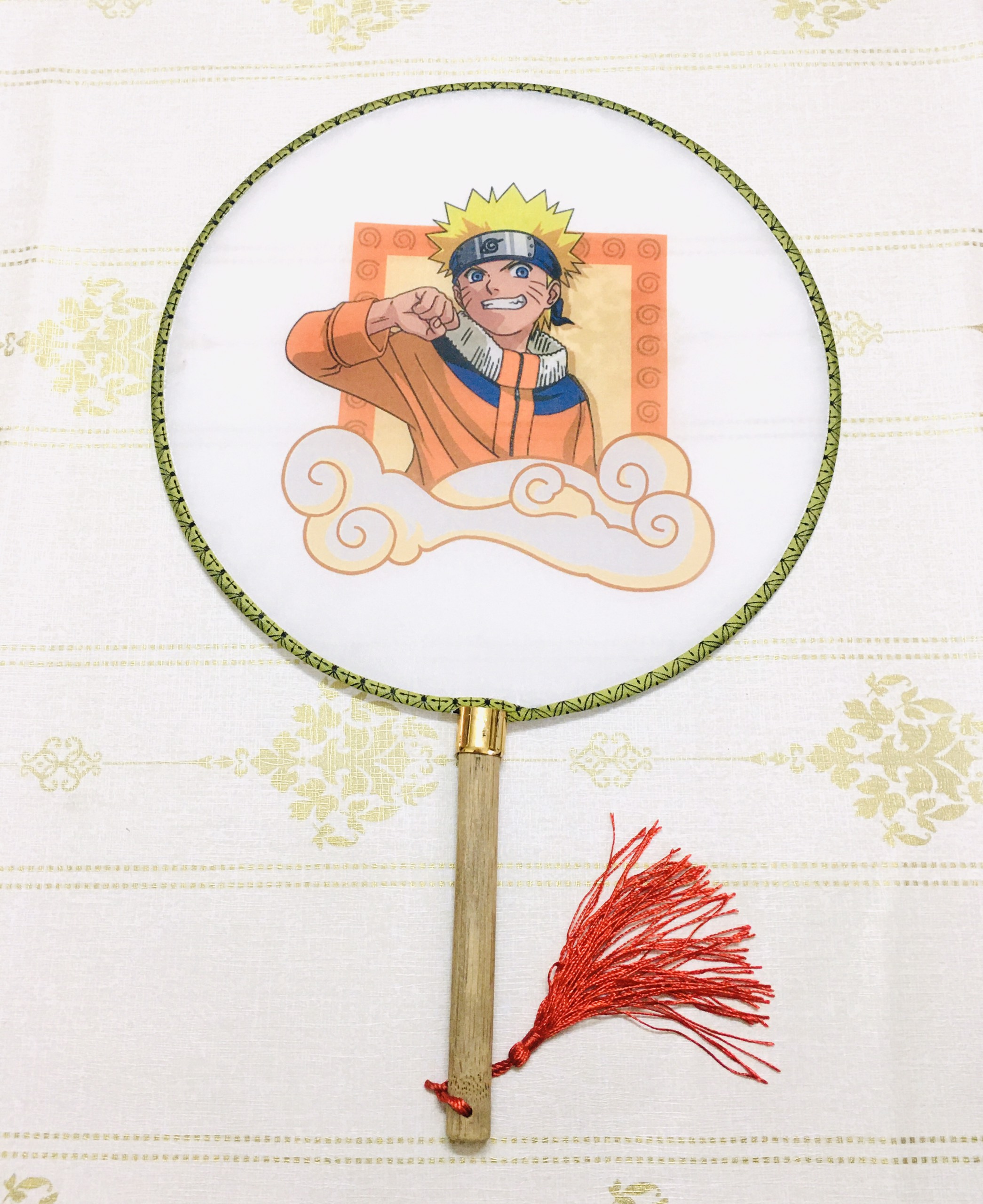 Qụat tròn cầm tay NARUTO  phong cách cổ trang . cosplay cán gỗ dây tuyến