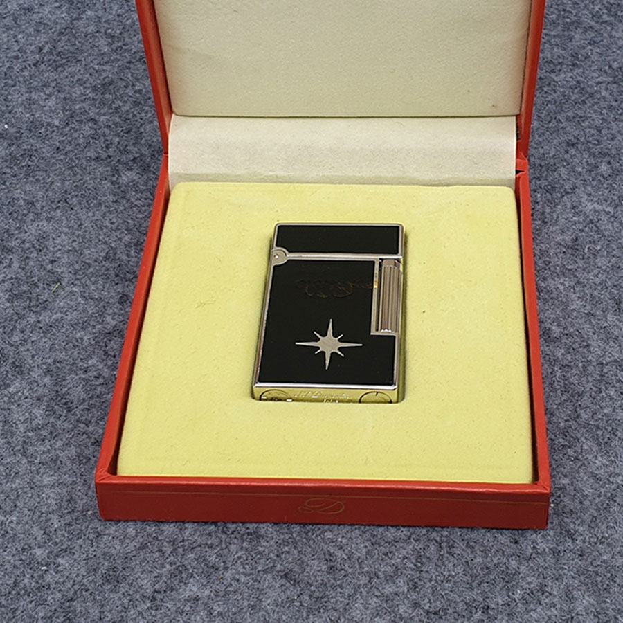 Combo Hộp Quẹt Bật Lửa Gas Đá D67 Sơn Mài Đen Họa Tiết Hình Ngôi Sao + Tặng Tai Nghe Bluetooth BT01 Kiểu Dáng Thể Thao