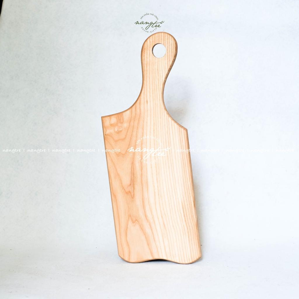 Thớt gỗ tay nắm lệch bo tròn - đựng thức ăn - trang trí