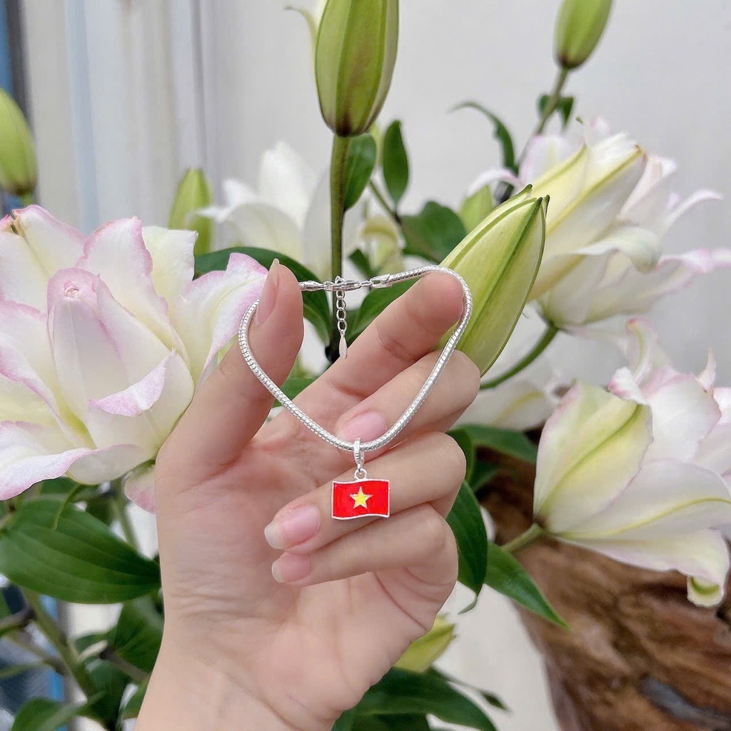 Mặt Dây Chuyền Bạc Lá Cờ Việt Nam Bạc Hiểu Minh MDN487