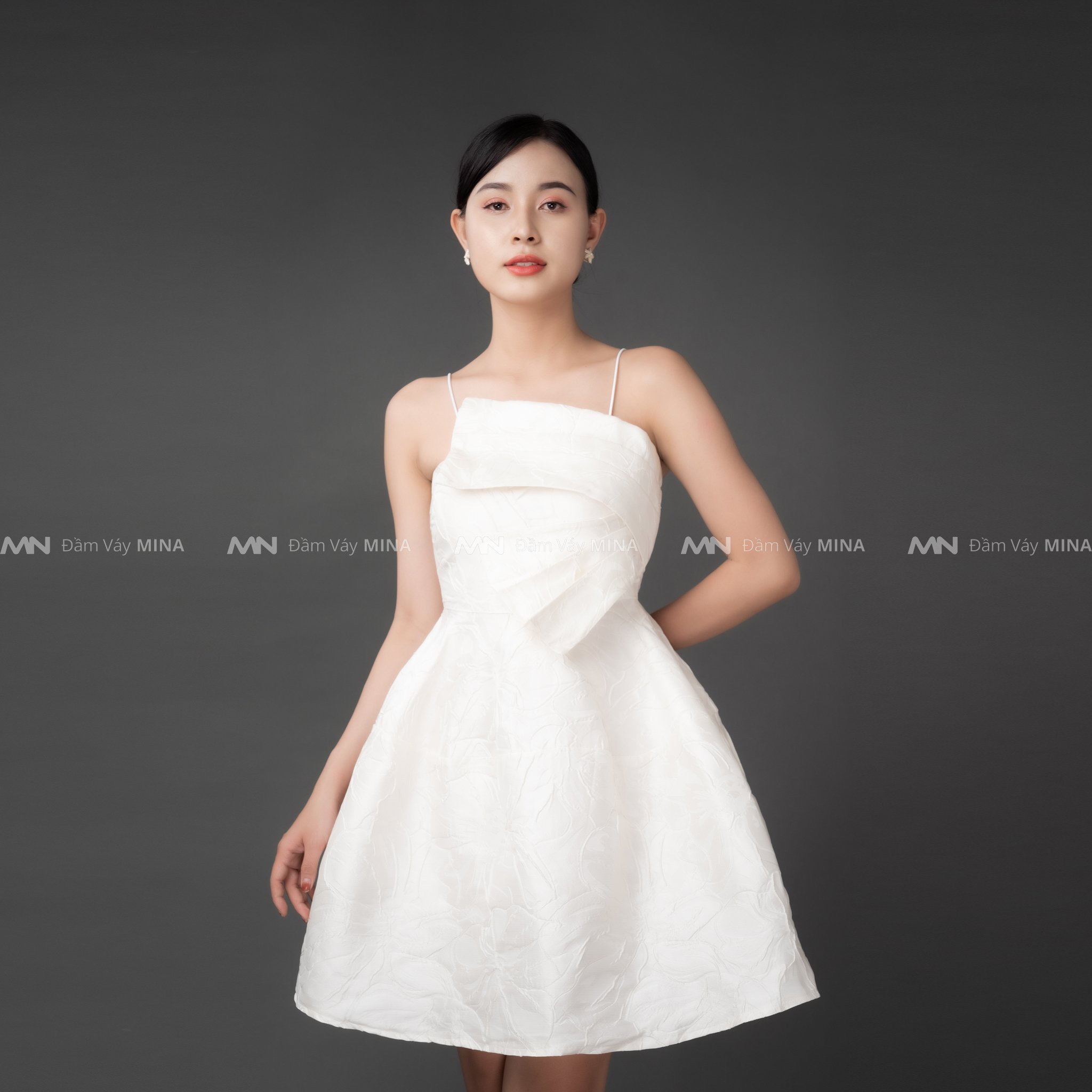 Đầm hai dây dáng xoè nơ ngực gấm dự tiệc đi chơi dạo phố sang trọng - MN126 - Đầm Váy Mina