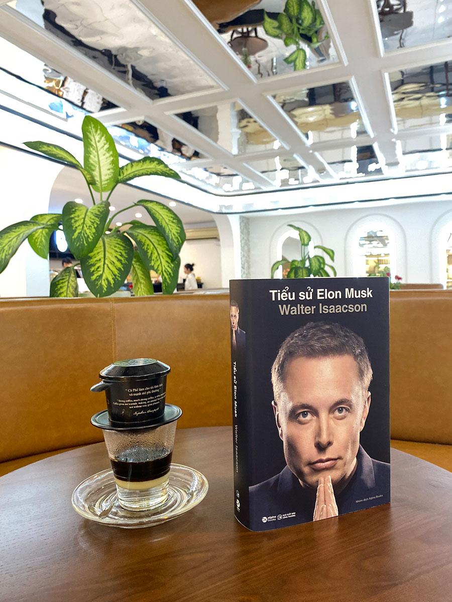 Tiểu Sử Elon Musk - Bìa Cứng