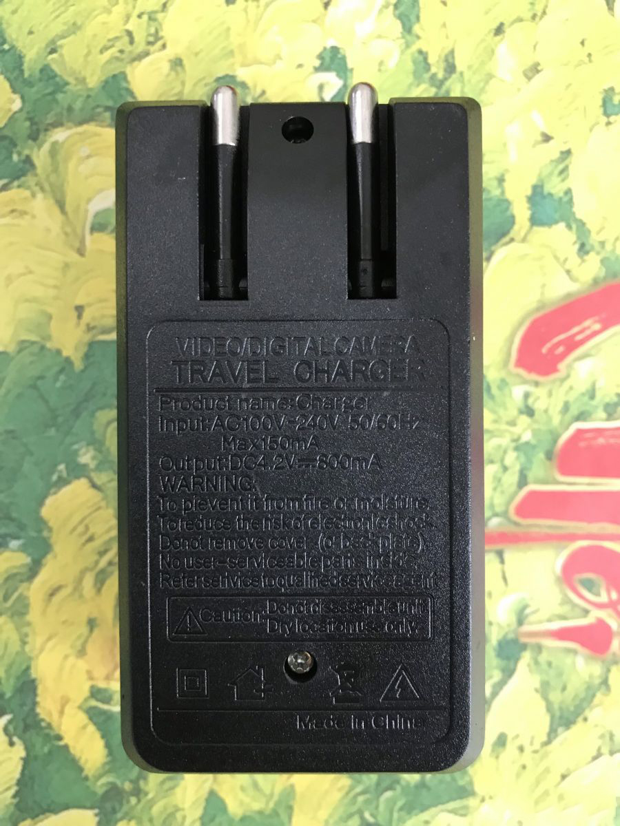 Cóc Sạc Pin 18650 Loại 2 Pin Đa Năng Có Led