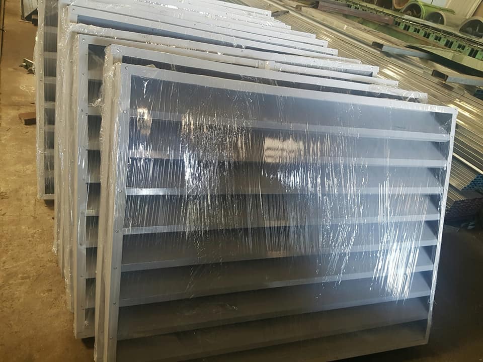 Lam Gió Tôn Mạ Màu Giá 520.000 đ / 1m2