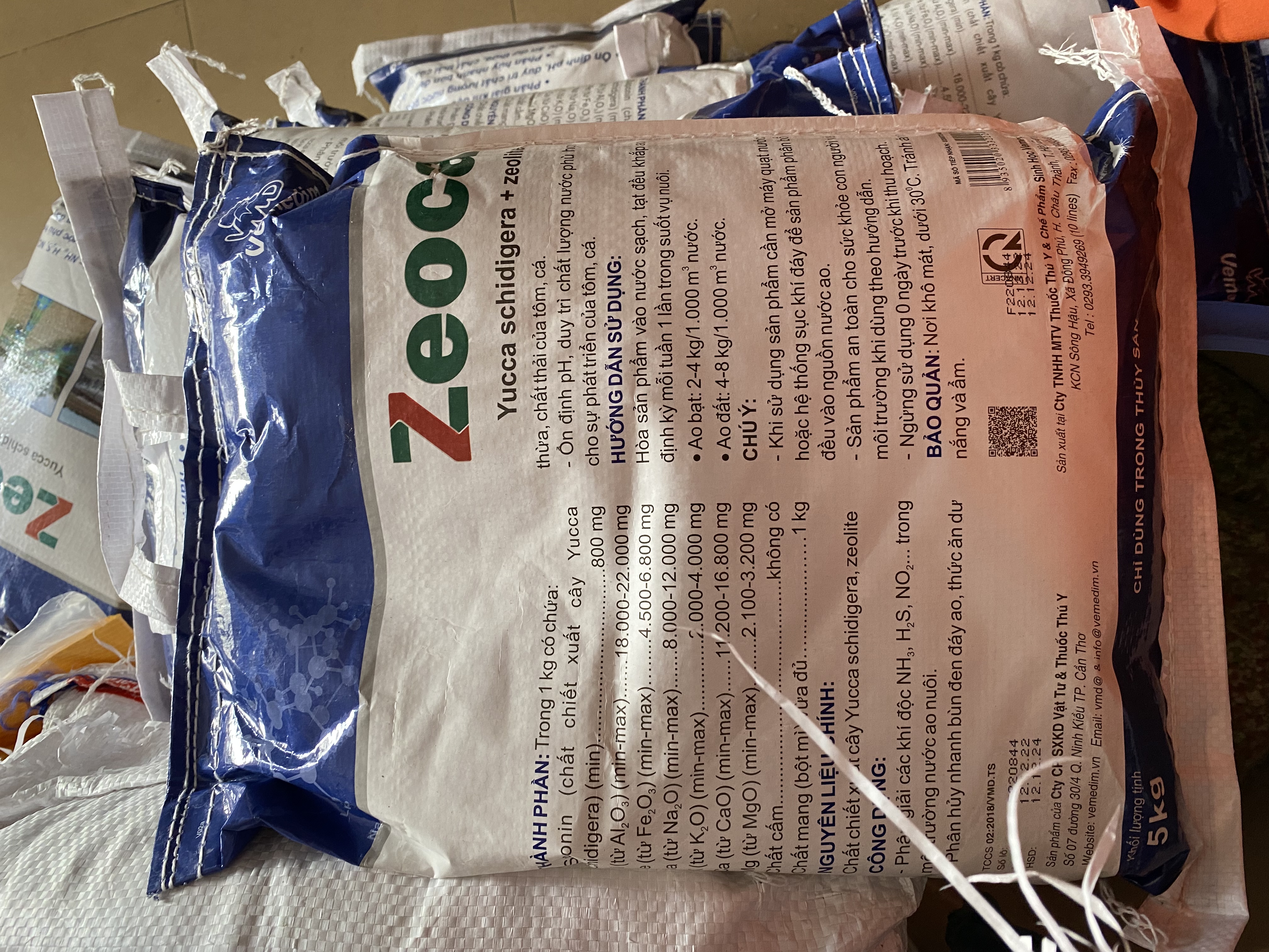 Zeoca túi 5kg phân huỷ đáy ao cho tôm cá