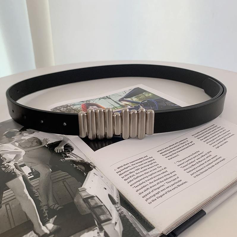 Thắt lưng bản nhỏ khóa kim loại cá tính TTL100