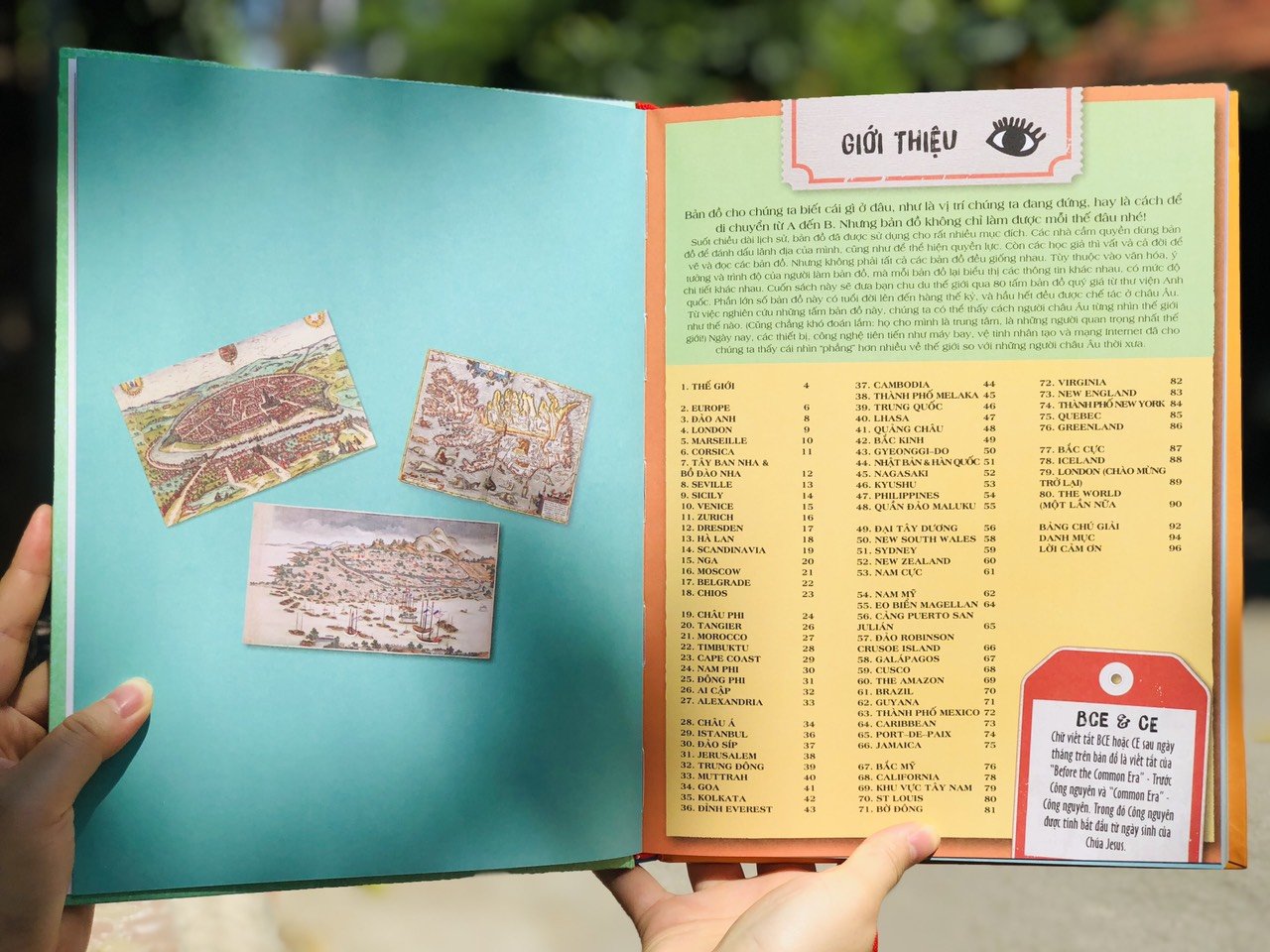 Sách Khám Phá - 80 Bản Đồ Vòng Quanh Thế Giới - Khám Phá Thế Giới Cùng Cuốn Bản Đồ Khổng Lồ, Gồm 52 Tấm Bản Đồ Minh Họa Sinh Động - Á Châu Books, Bìa Cứng, In Màu