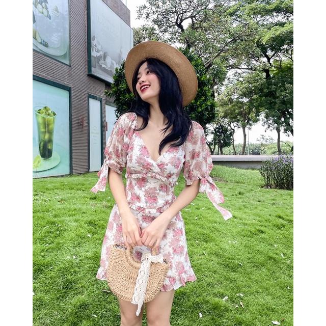 Đầm hoa ngắn