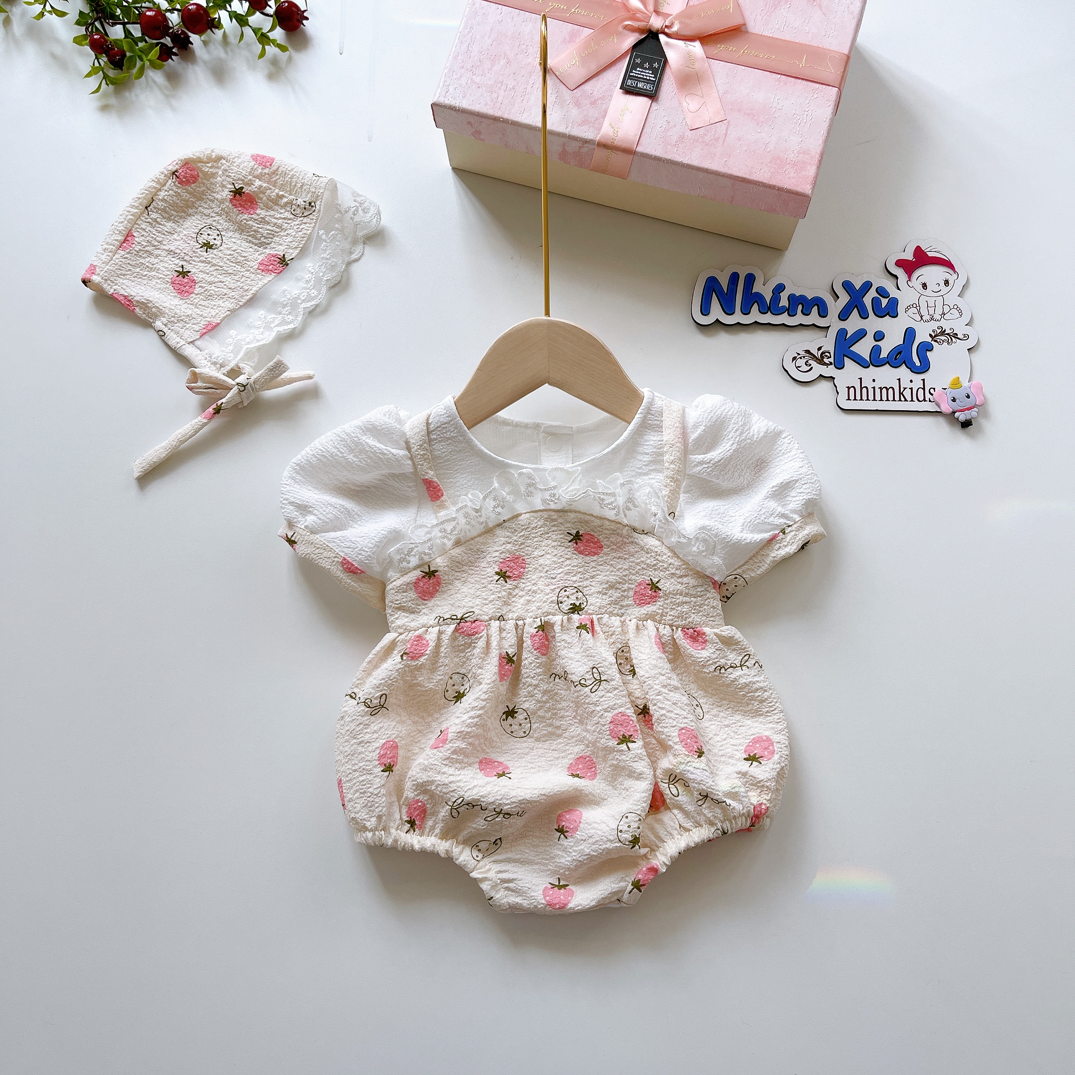  Body Quả Dâu NHÍM XÙ KIDS Cho Bé Gái Sơ Sinh, Đầy Tháng, Thôi Nôi, Sinh Nhật B205