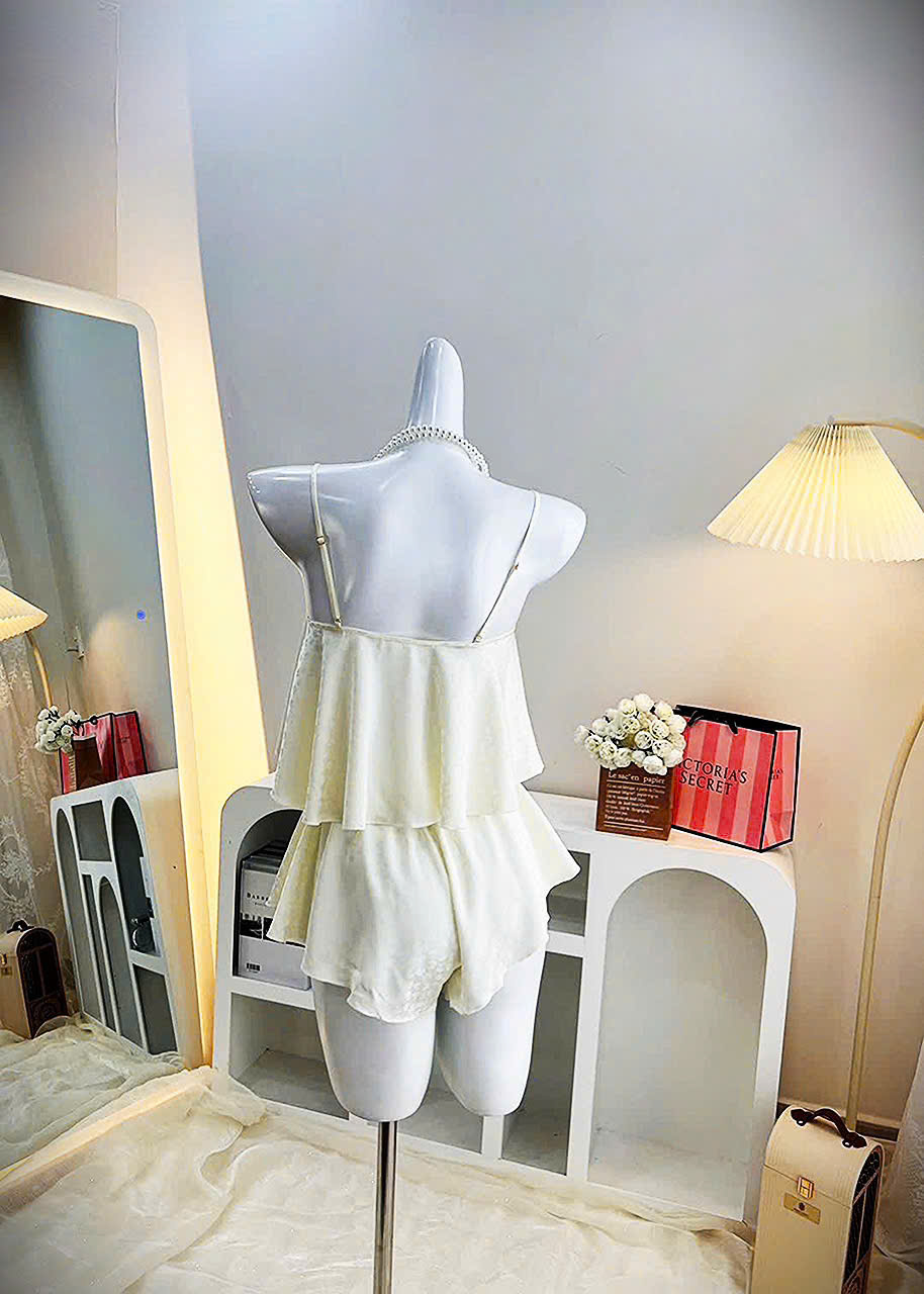 Bộ Đồ Ngủ Lụa Quảng Châu Hai Dây Cao Cấp In Hoa Xinh Xắn